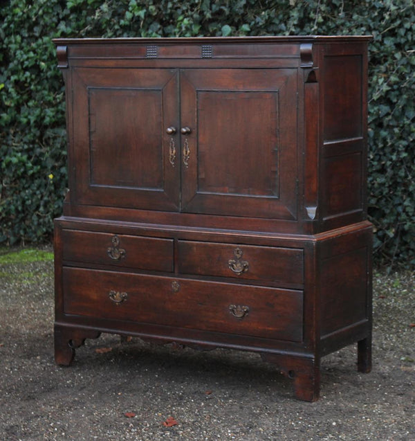 Antieke Engelse Kast - 0126.K