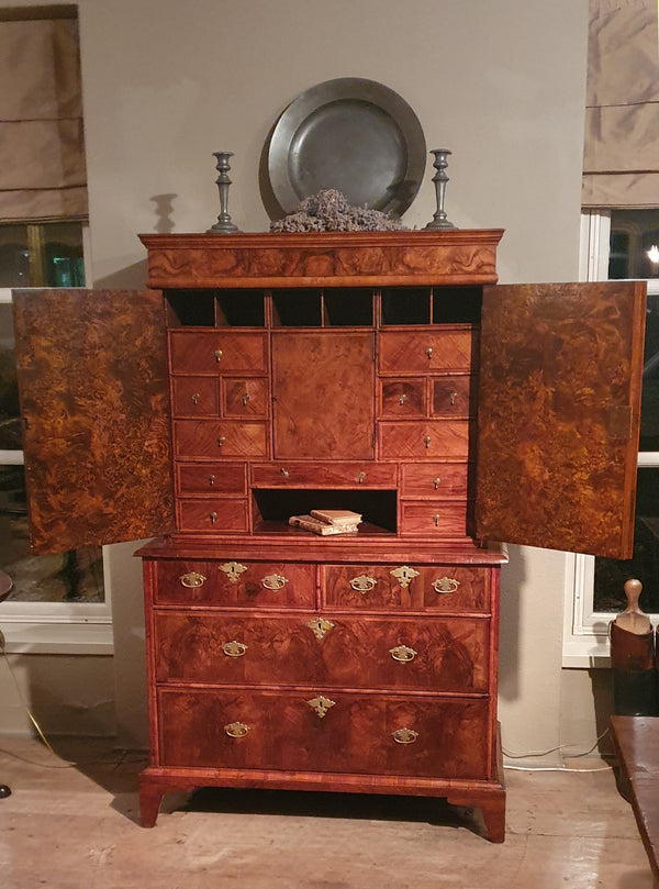 Antiek Wortelnoten Cabinet on chest - 0018.K