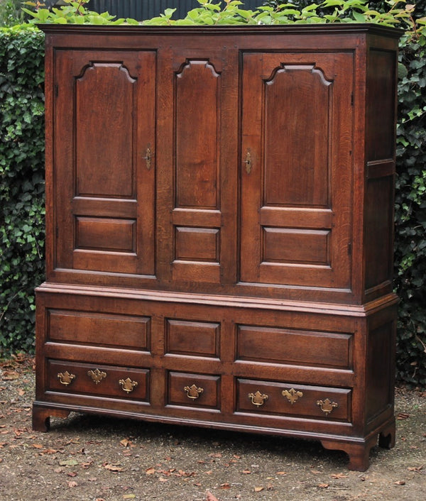 Antieke Engelse kast - 0170.K
