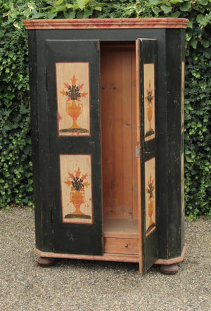 Antieke Oostenrijkse Bruidskast - 0108.K